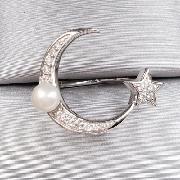 Jewelry - White Diamond Simulants & Pearl 925 Sterling Silver Moon & Star Ring